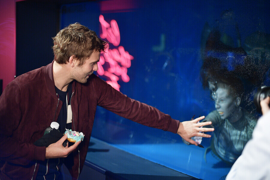 Alex Roe, Eline Powell & 'Siren' Cast Check Out The Mermaid Museum