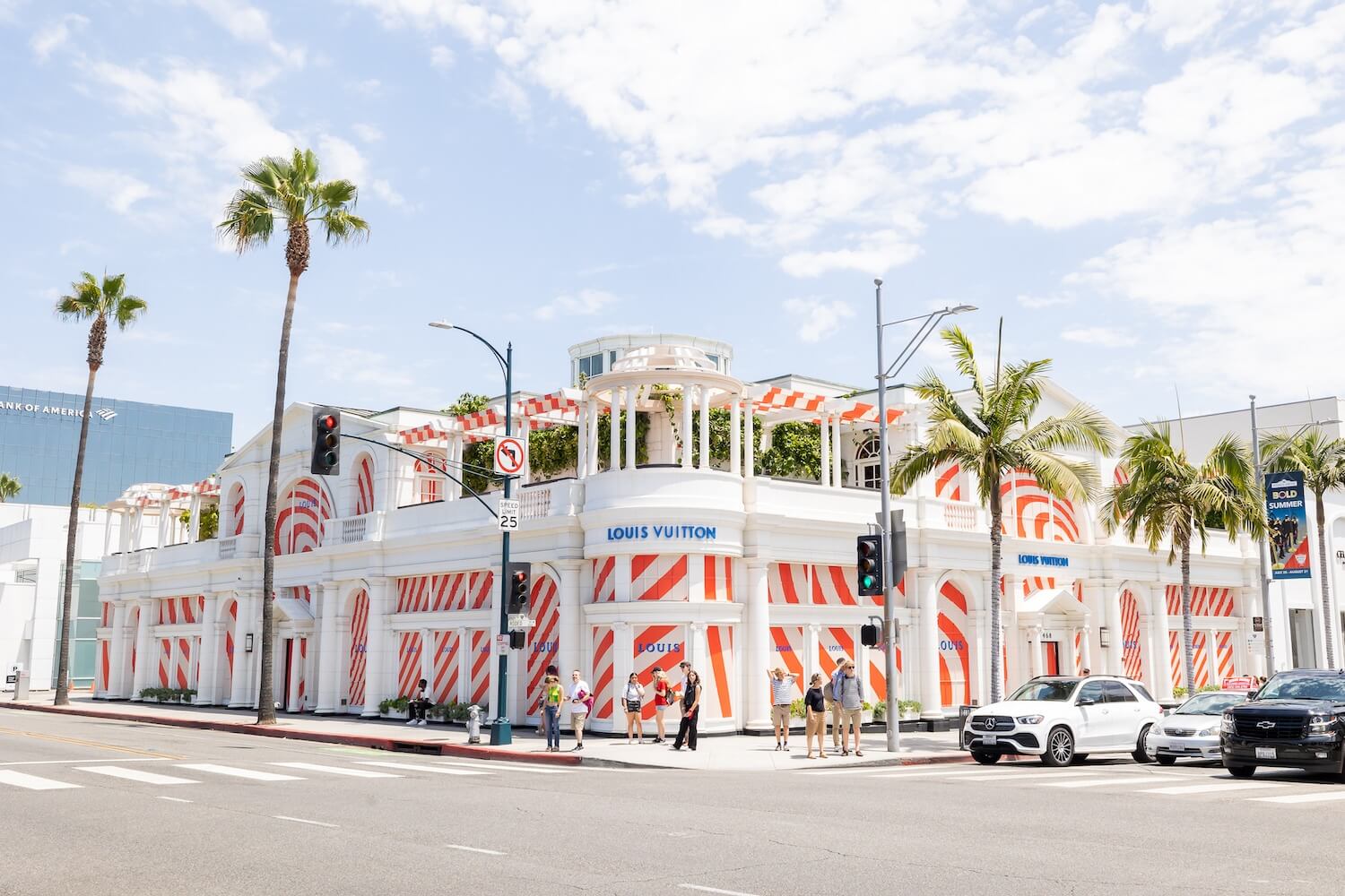 1,296 Louis Vuitton On Rodeo Drive Stock Photos, High-Res Pictures, and  Images - Getty Images