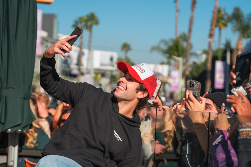 David Dobrik's New Pizza Place Gets Early Morning Campers for Opening